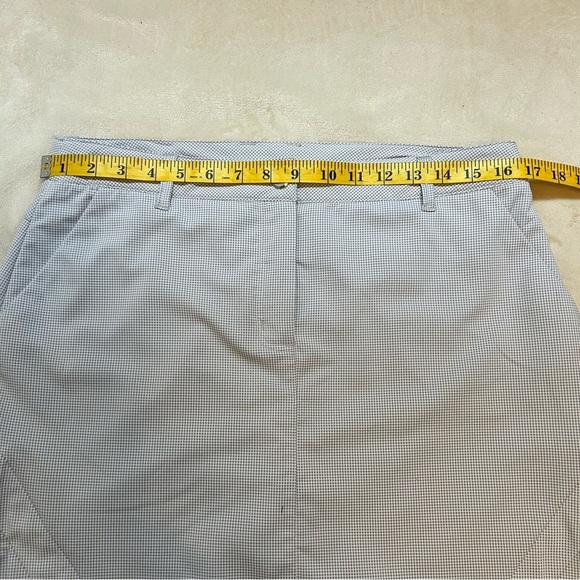 N’Vo | Checkered Golf Skort with Pleats | White, Gray | Size 10 - Picture 8 of 9